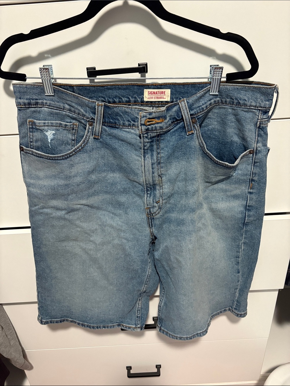 Signature Levi Strauss Men’s Light Blue Denim Shorts